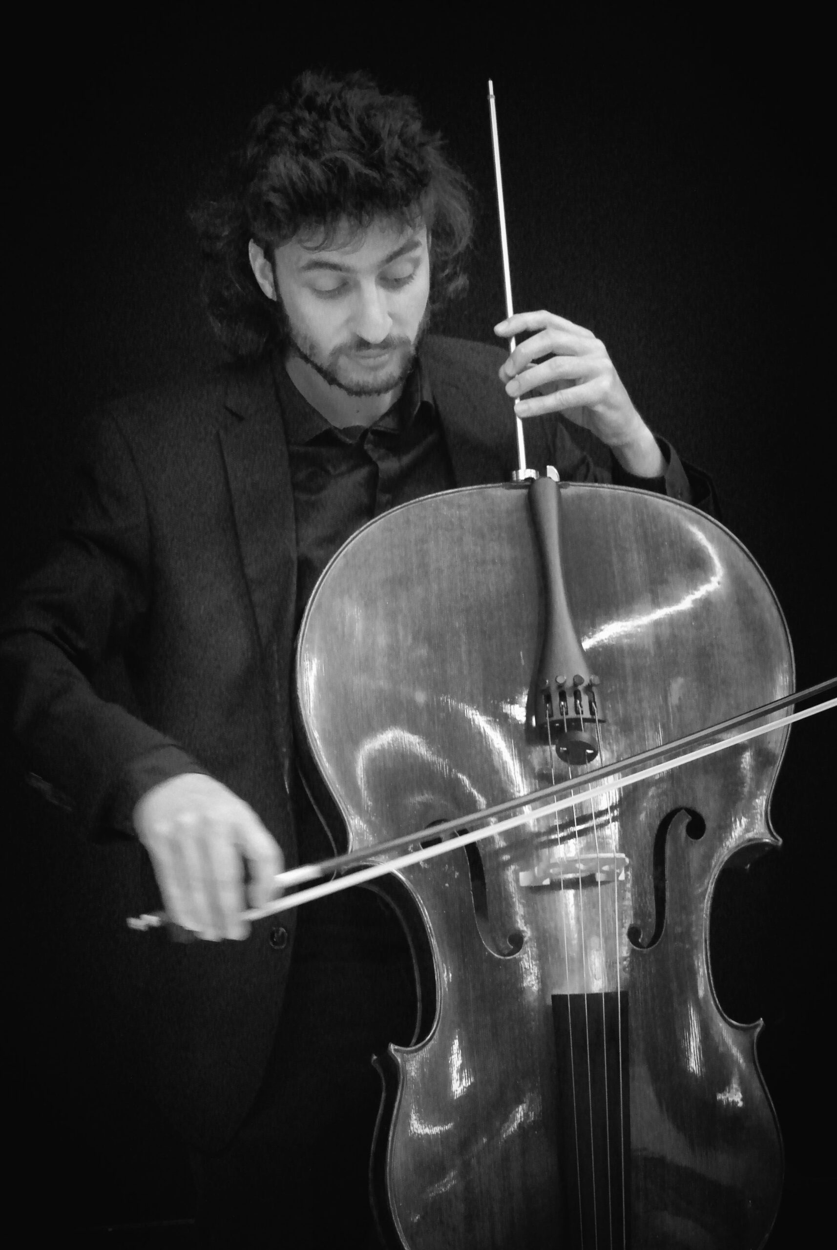 Eliot sérieux